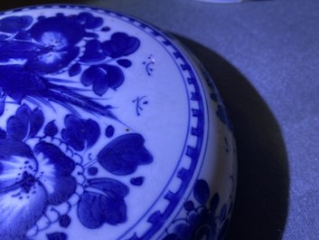 A Chinese blue and white box and cover, Kangxi
